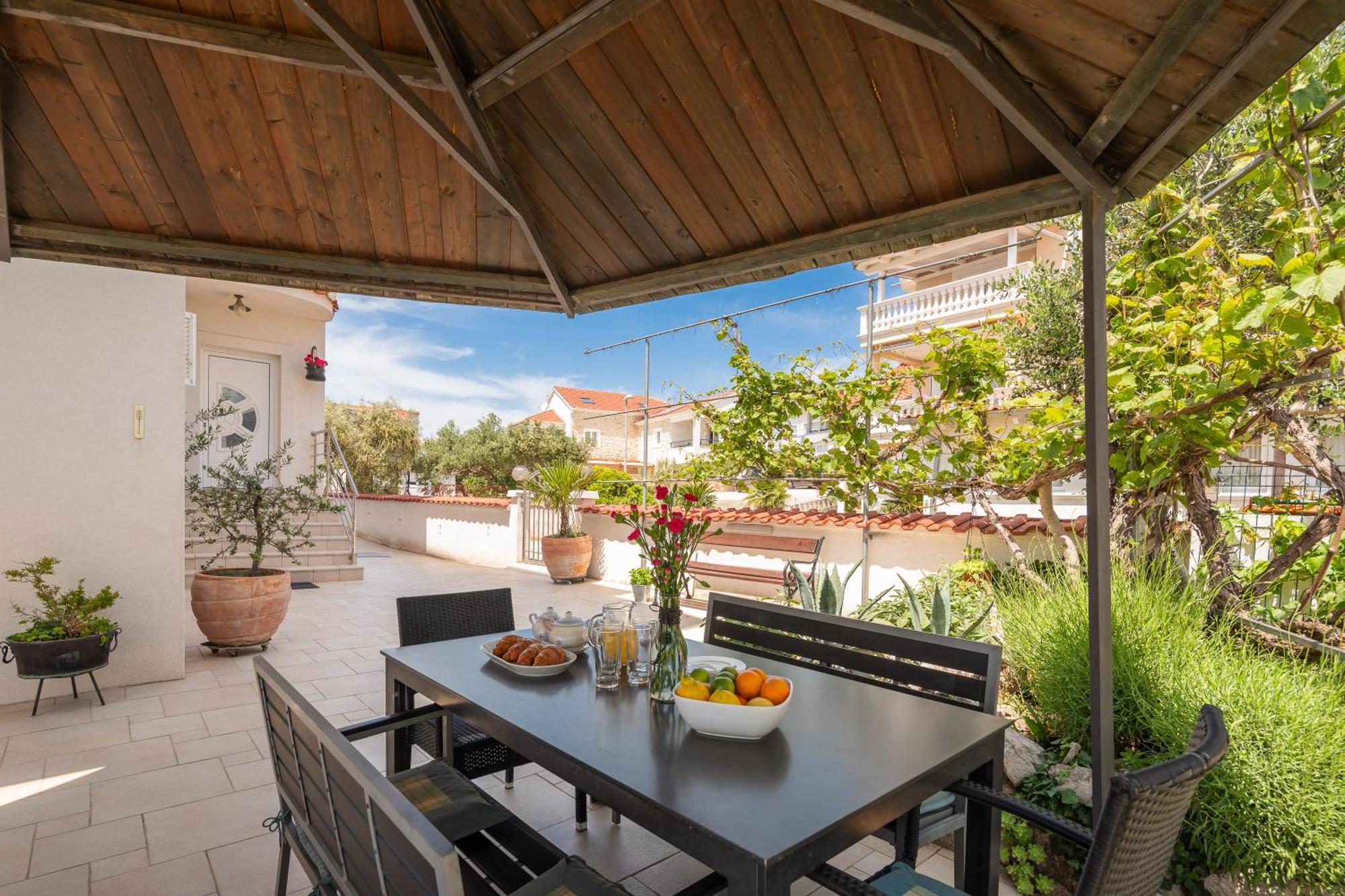 Sea View Apartments Tihi II Vodice Exterior foto